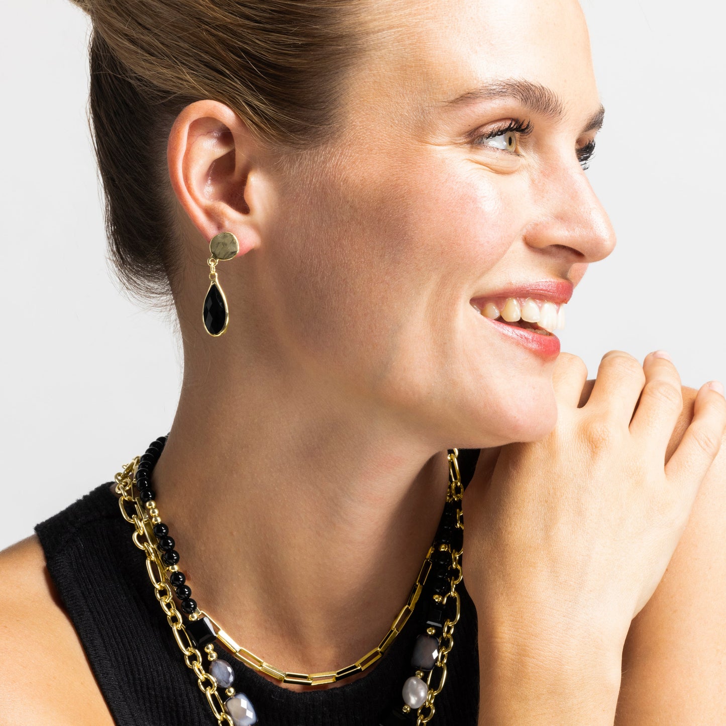 Pendientes con Resina Negra acabado oro 18k - Nyste