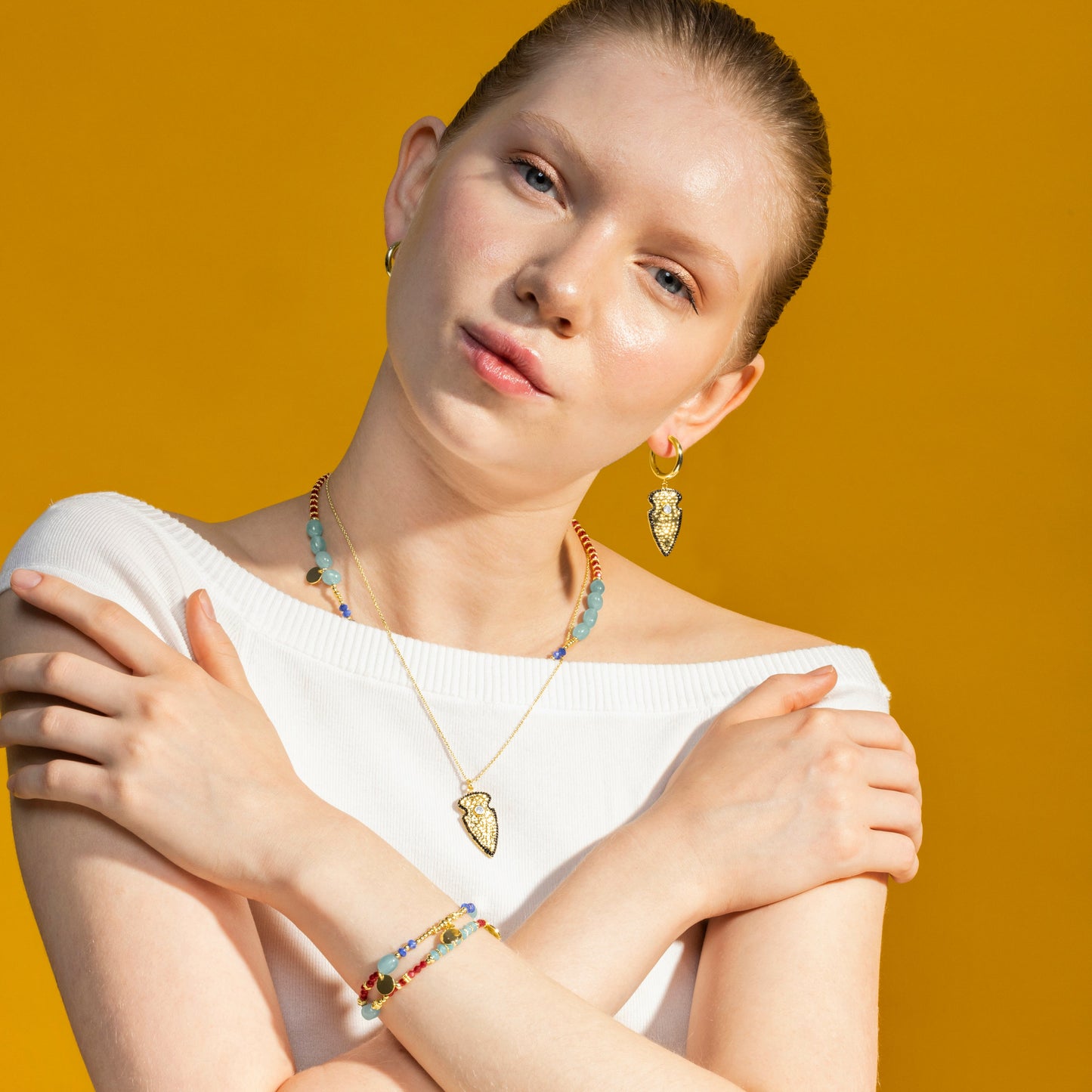 Pendientes con Circonita Brillante acabado oro 18k - Otla