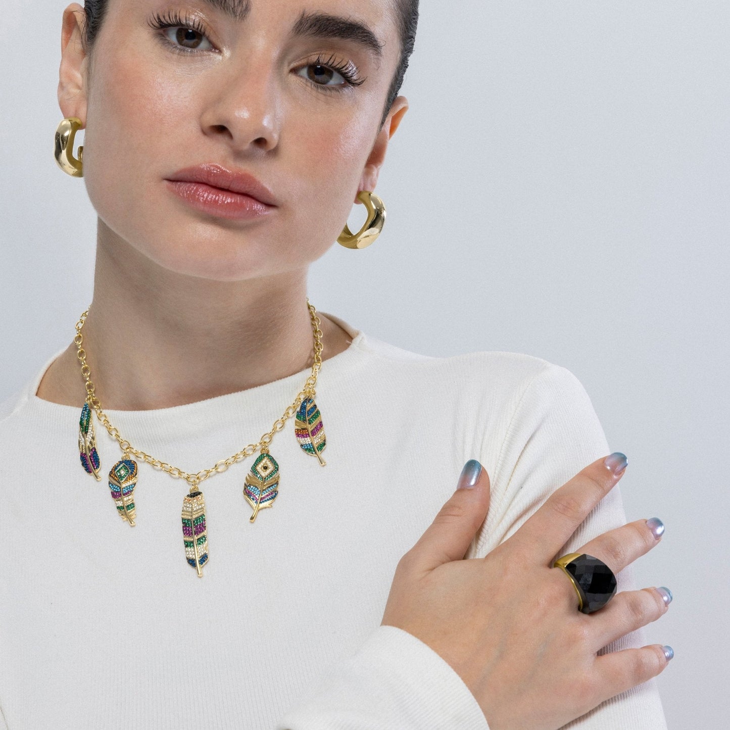 Anillo acabado en oro amarillo 18k