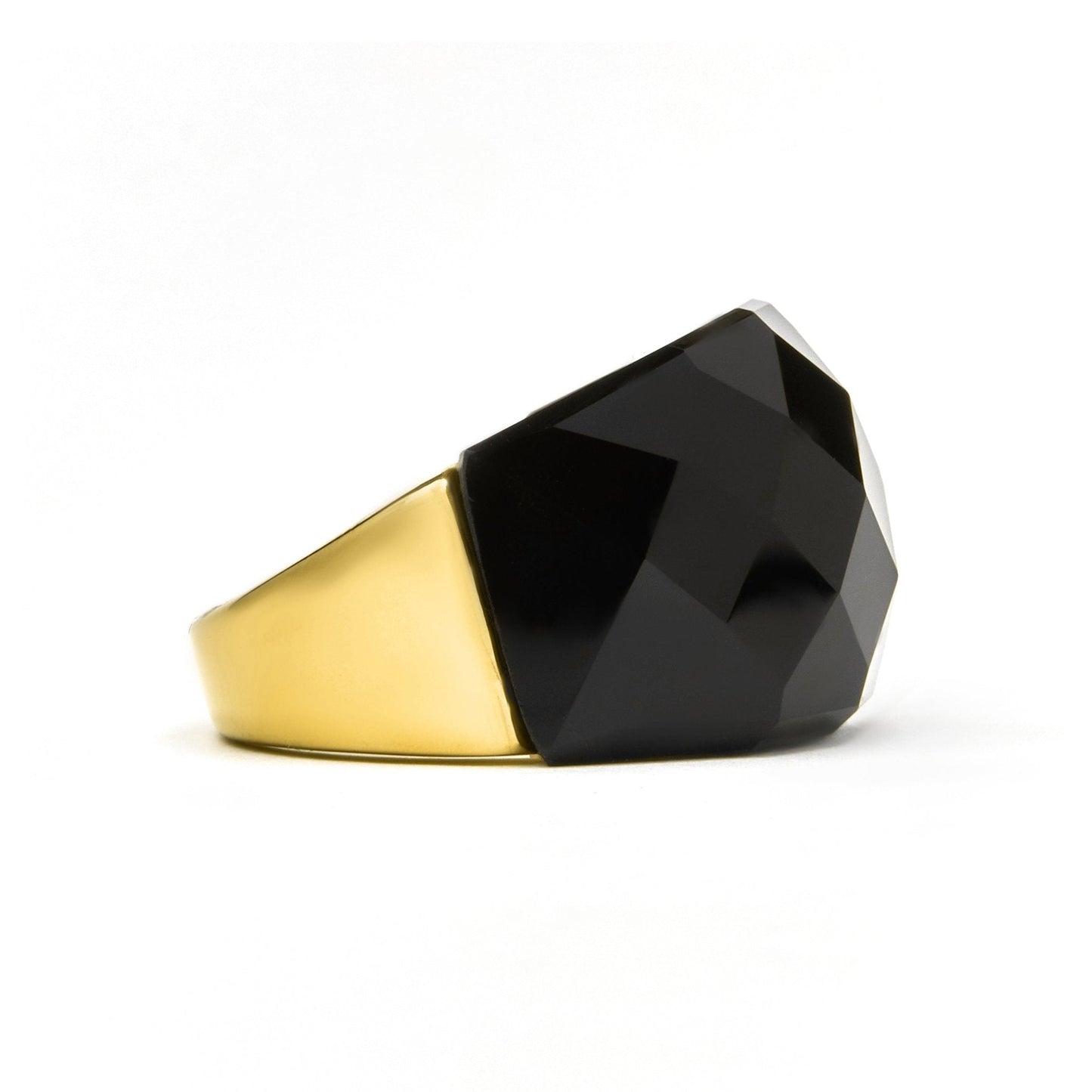 Anillo acabado en oro amarillo 18k
