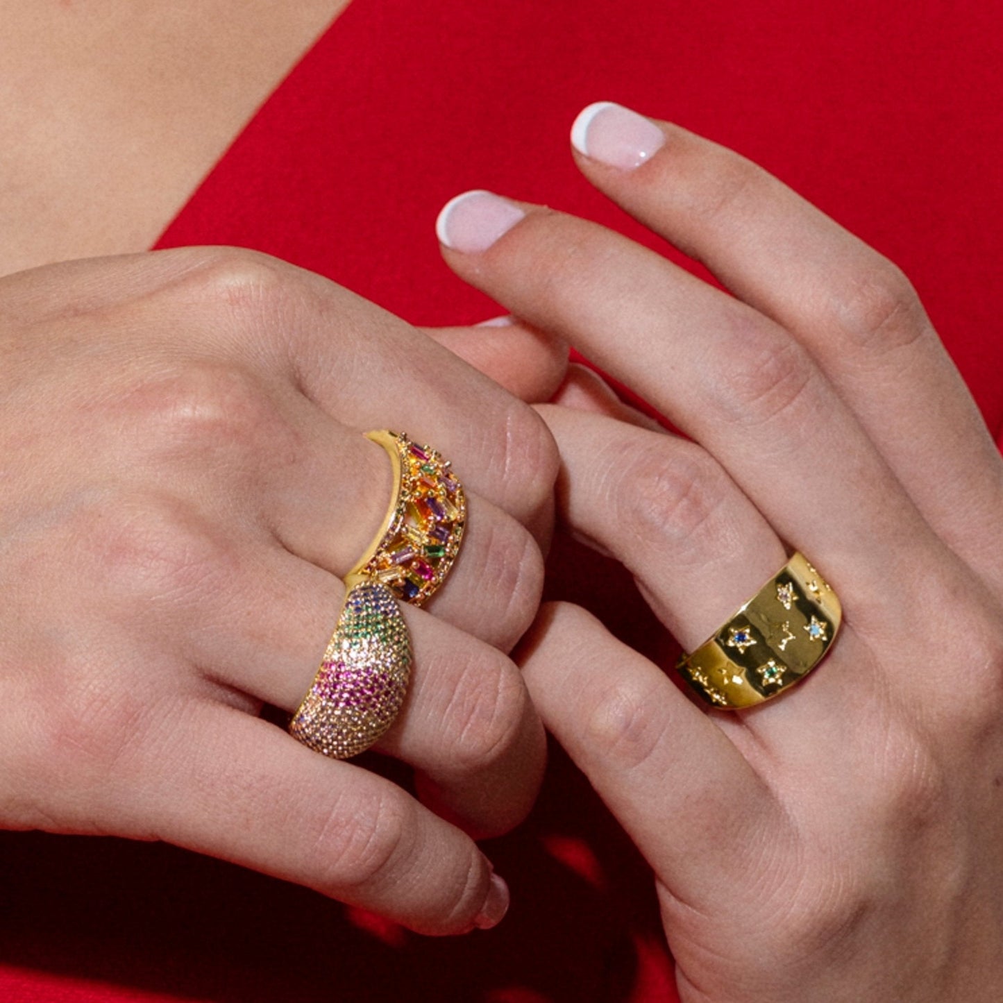 Anillo acabado en oro amarillo 18k