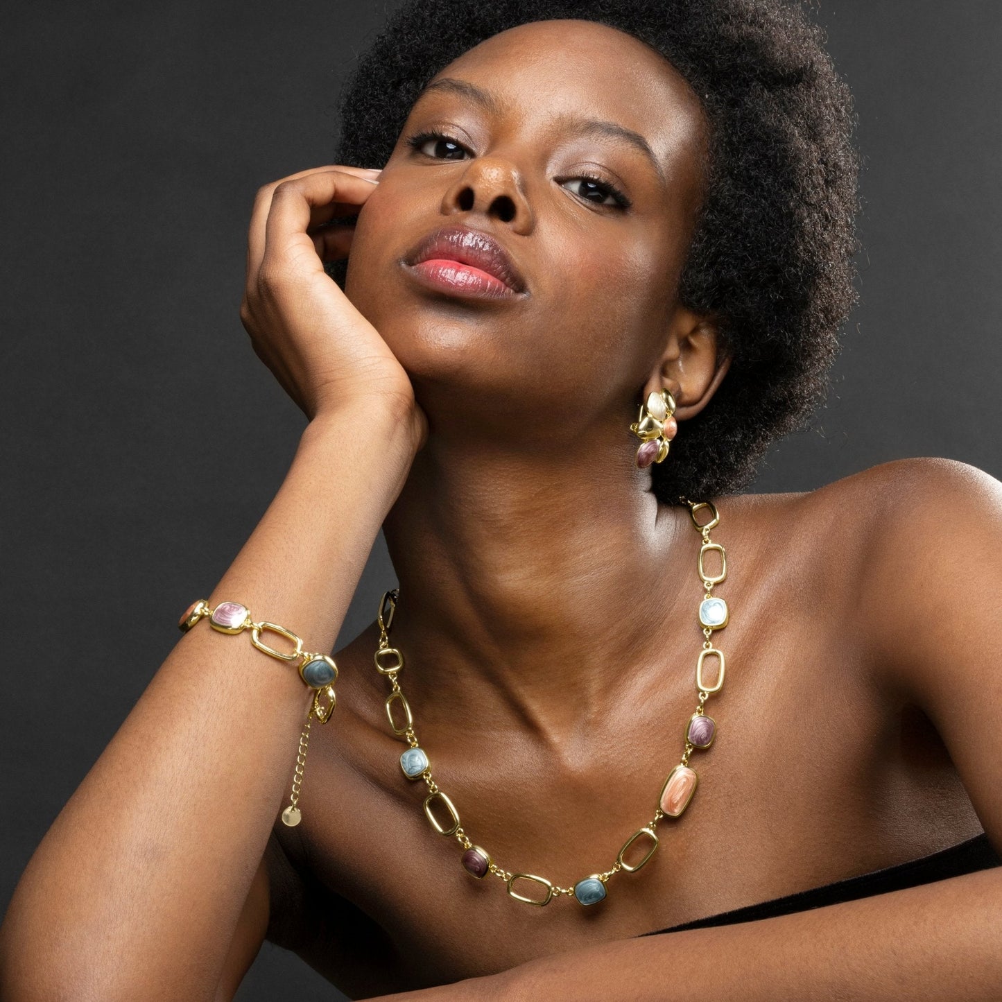 Collar acabado oro 18k