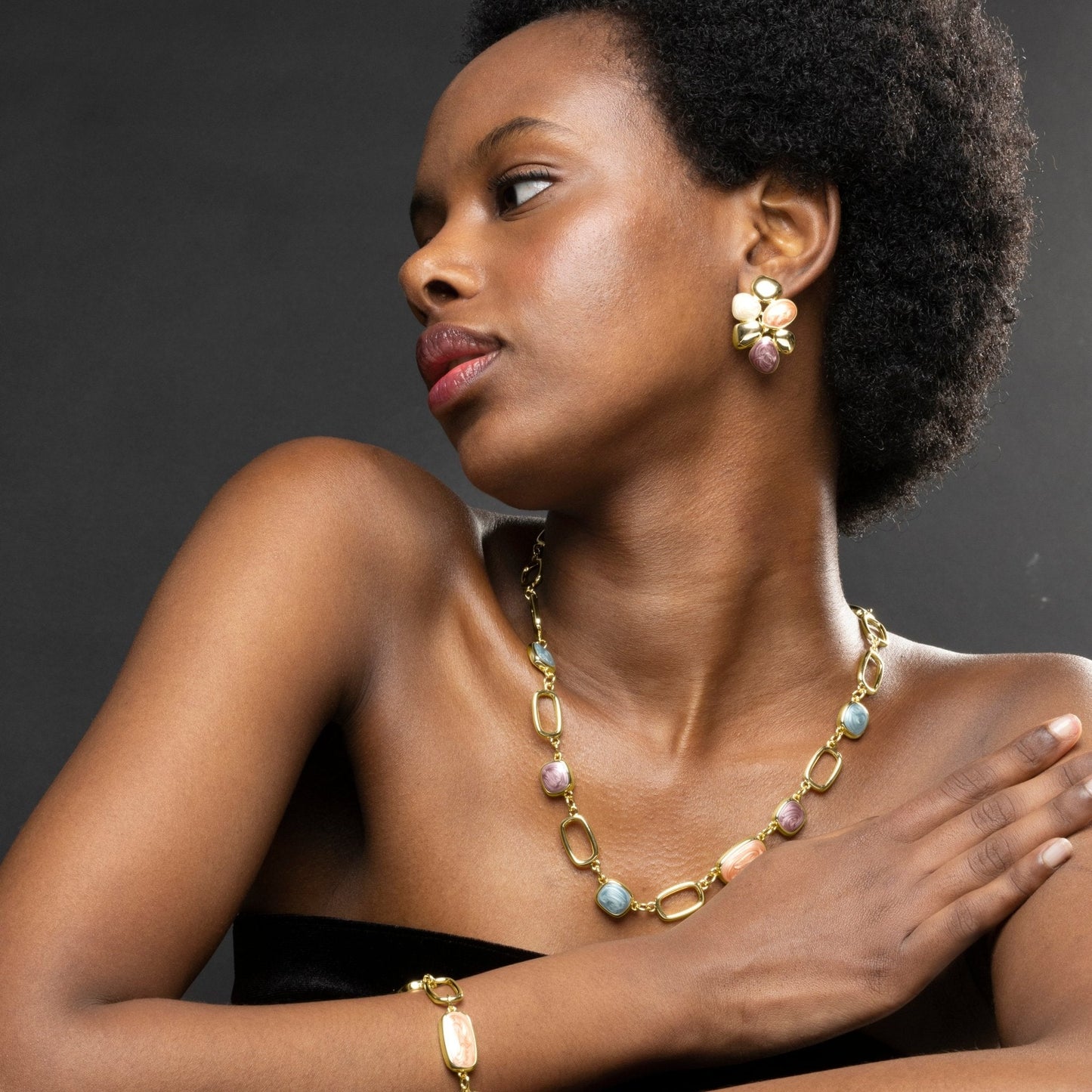 Collar acabado oro 18k