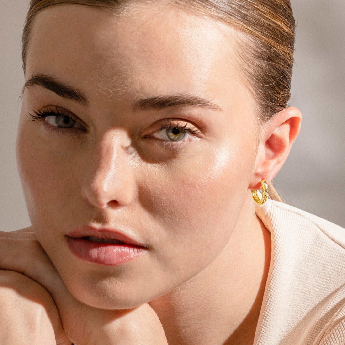 Pendientes acabado oro amarillo 18k