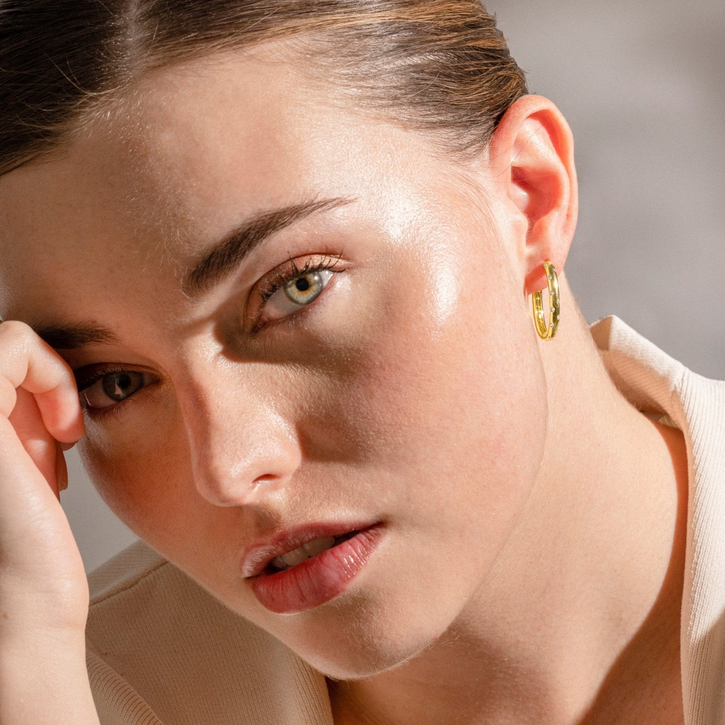 Pendientes acabado oro amarillo 18k