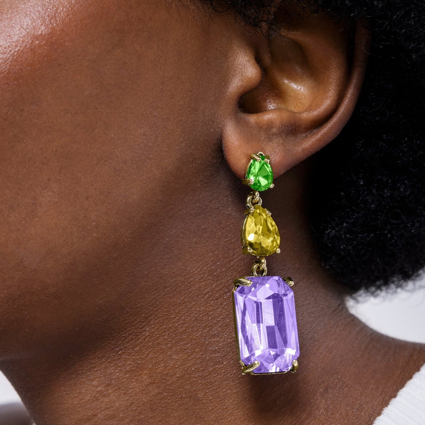 Pendientes acabados en oro amarillo 18k