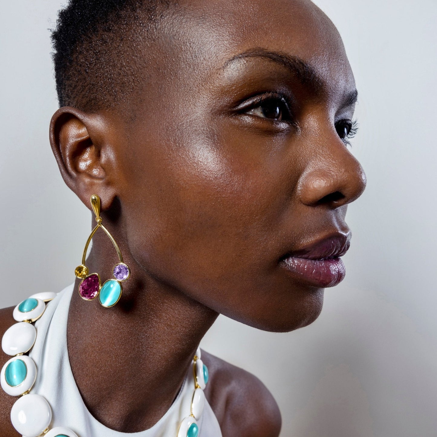 Pendientes acabados en oro amarillo 18K