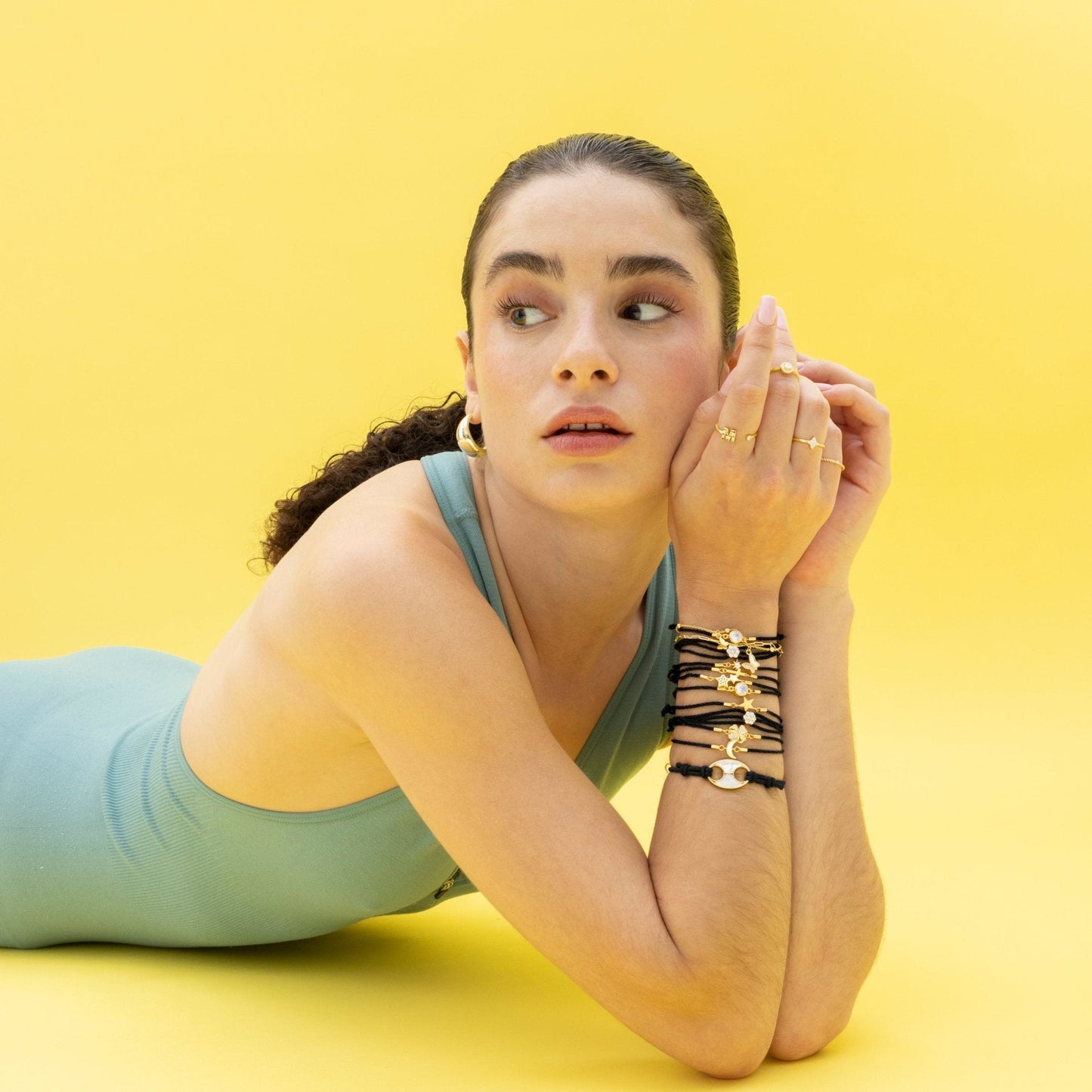 Pulsera acabado oro 18K