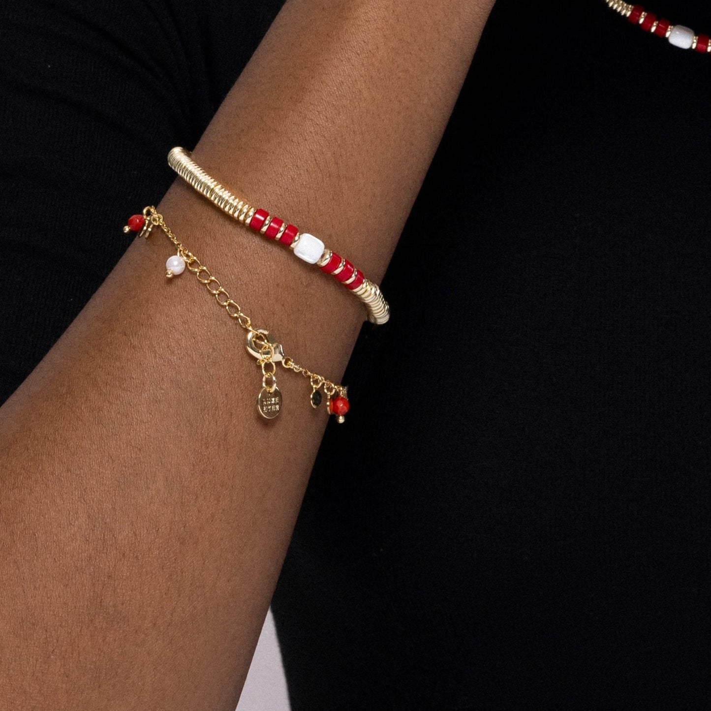 Pulsera Dilna acabada en oro amarilo 18k