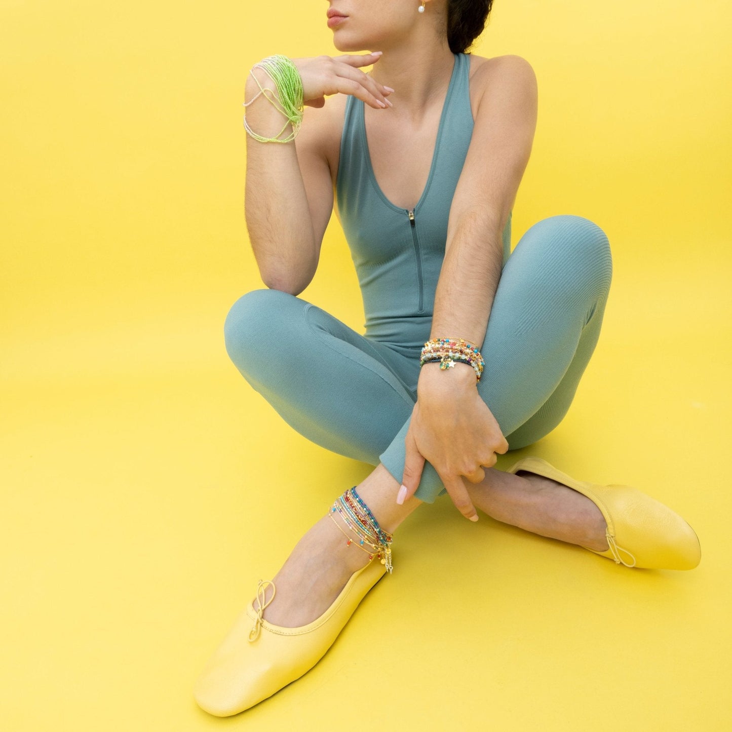 Tobillera acabado en oro amarillo de 18K