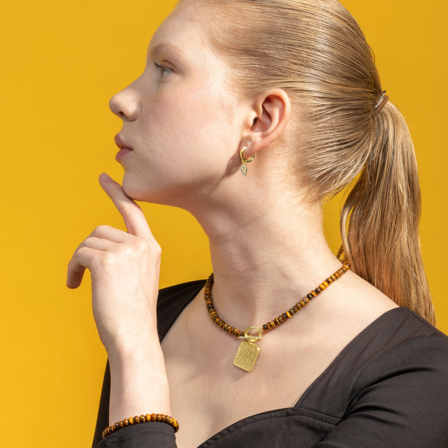 Pulsera con Ojo de Tigre acabado oro 18k - Lessy