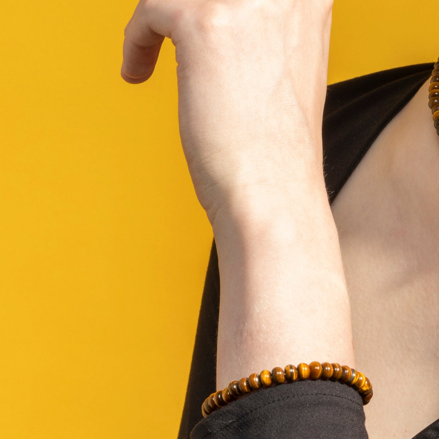 Pulsera con Ojo de Tigre acabado oro 18k - Lessy