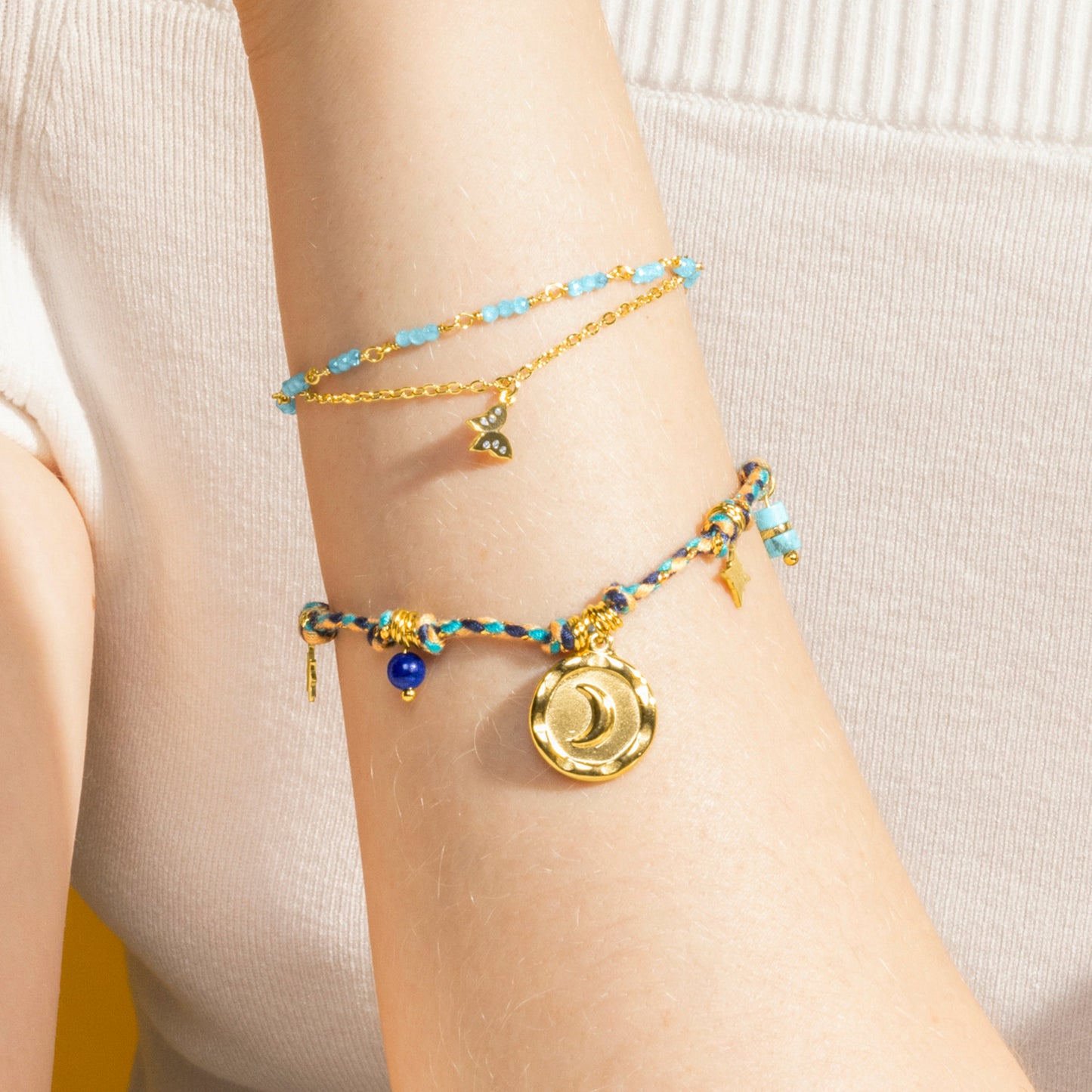 Pulsera con Cristal Azul acabado oro 18k - Zinli