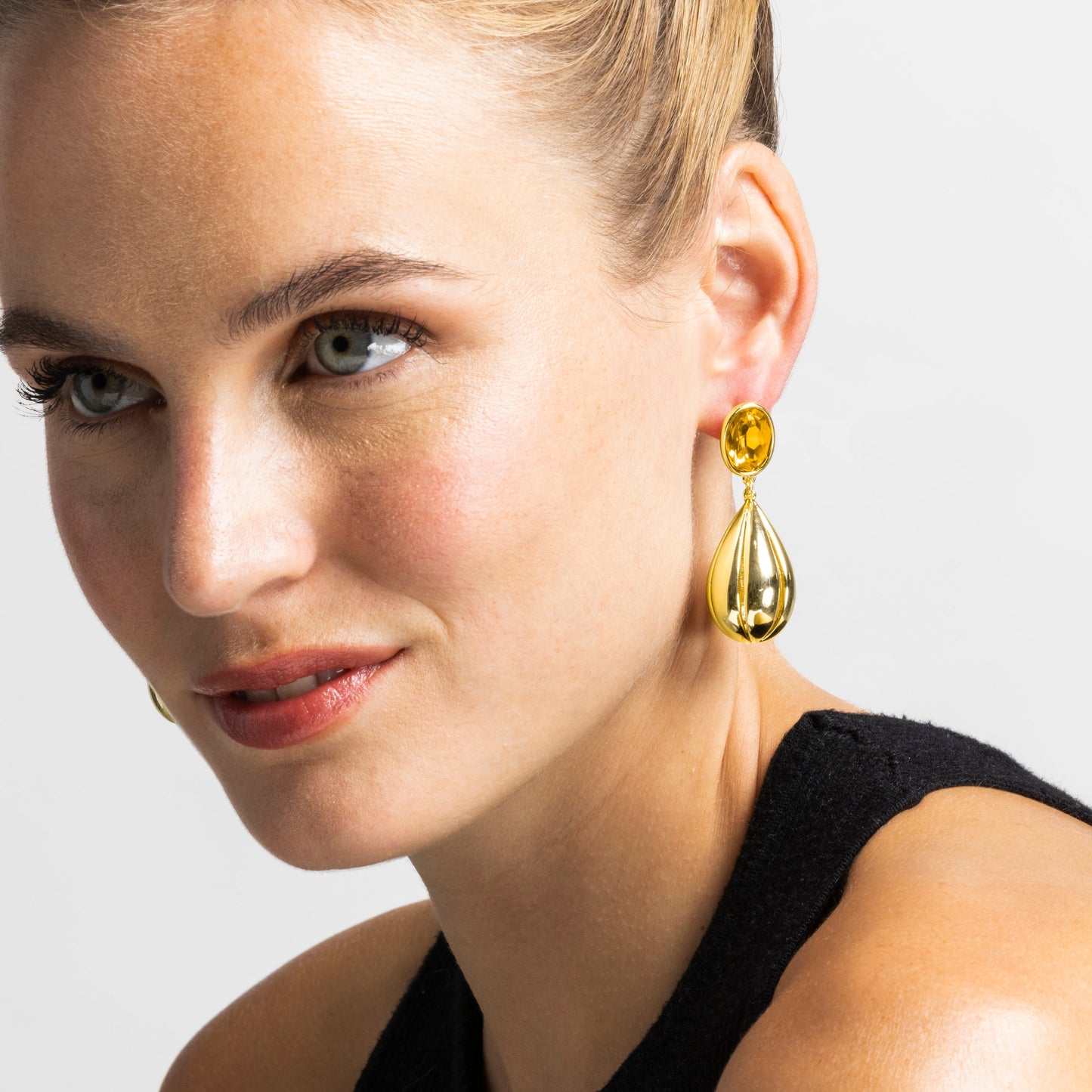 Pendientes con Cuarzo Hidrotermal Naranja acabado oro 18k - Goneth