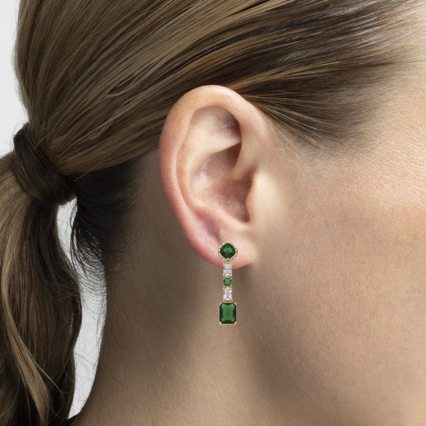 Pendientes con Circonita Esmeralda acabado oro 18k - Layzy