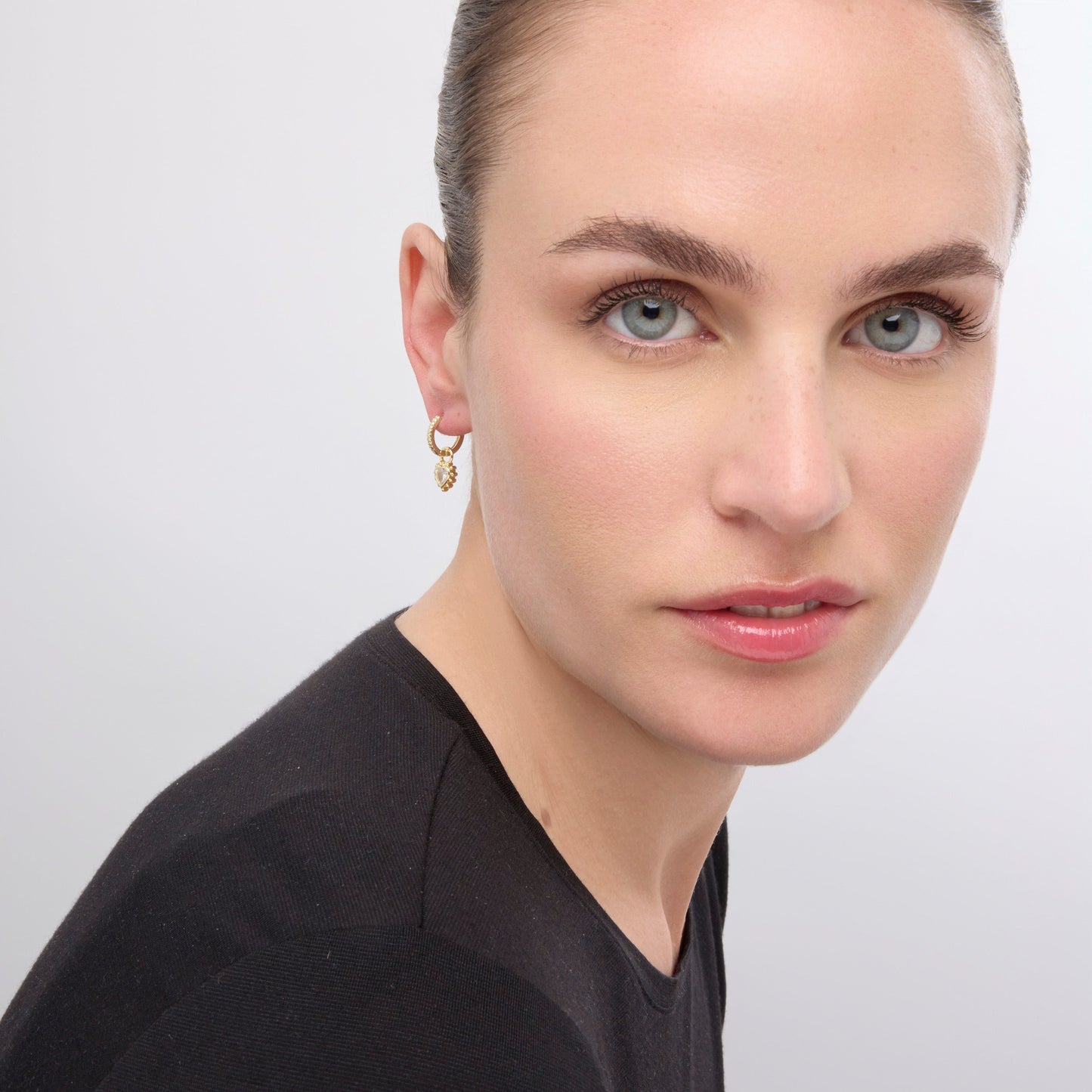 Pendientes acabado oro amarillo de 18k y Circonita Brillante - Lyhan