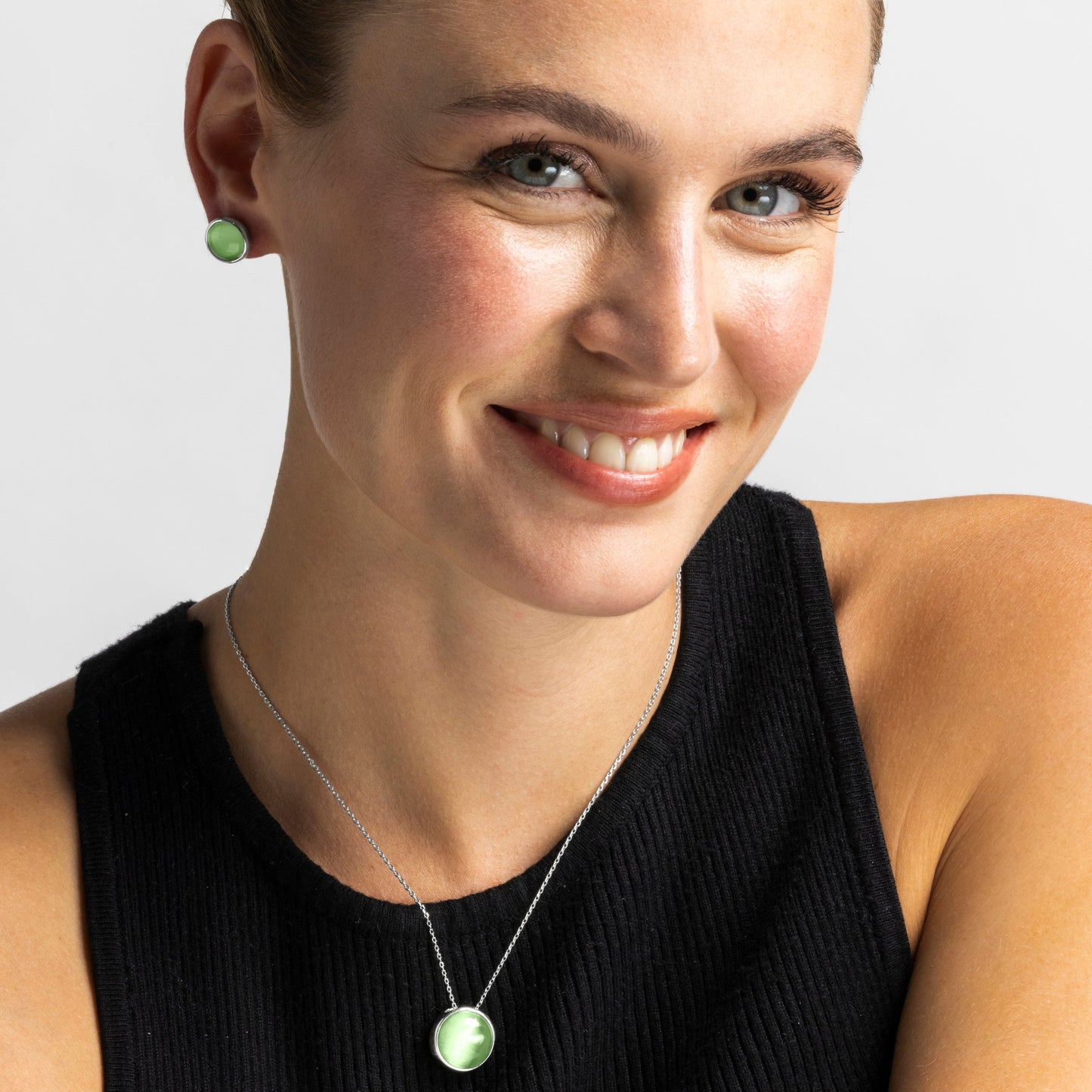 Collar con Ojo de Gato Verde acabado plata - Itna