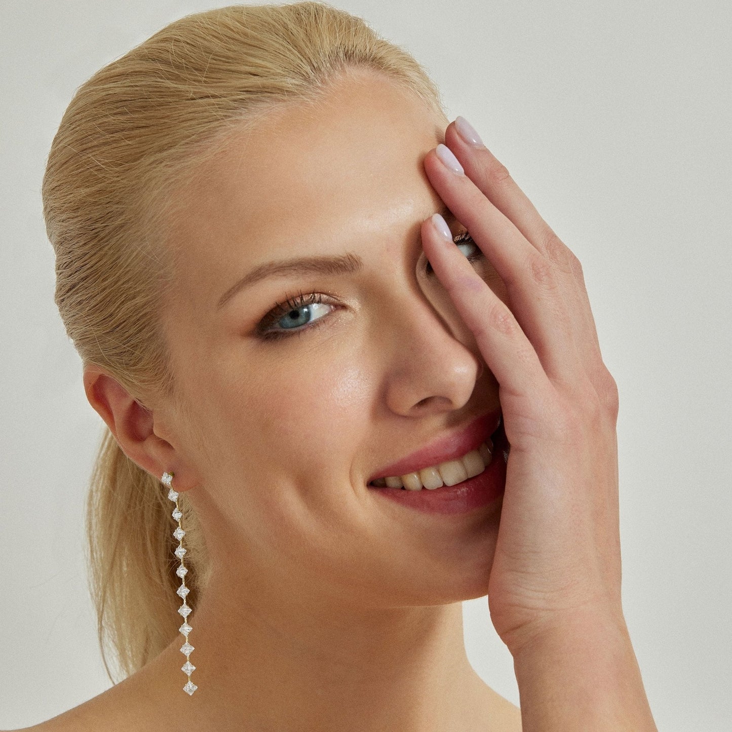 Pendientes acabado en Oro amarillo de 18 Kts