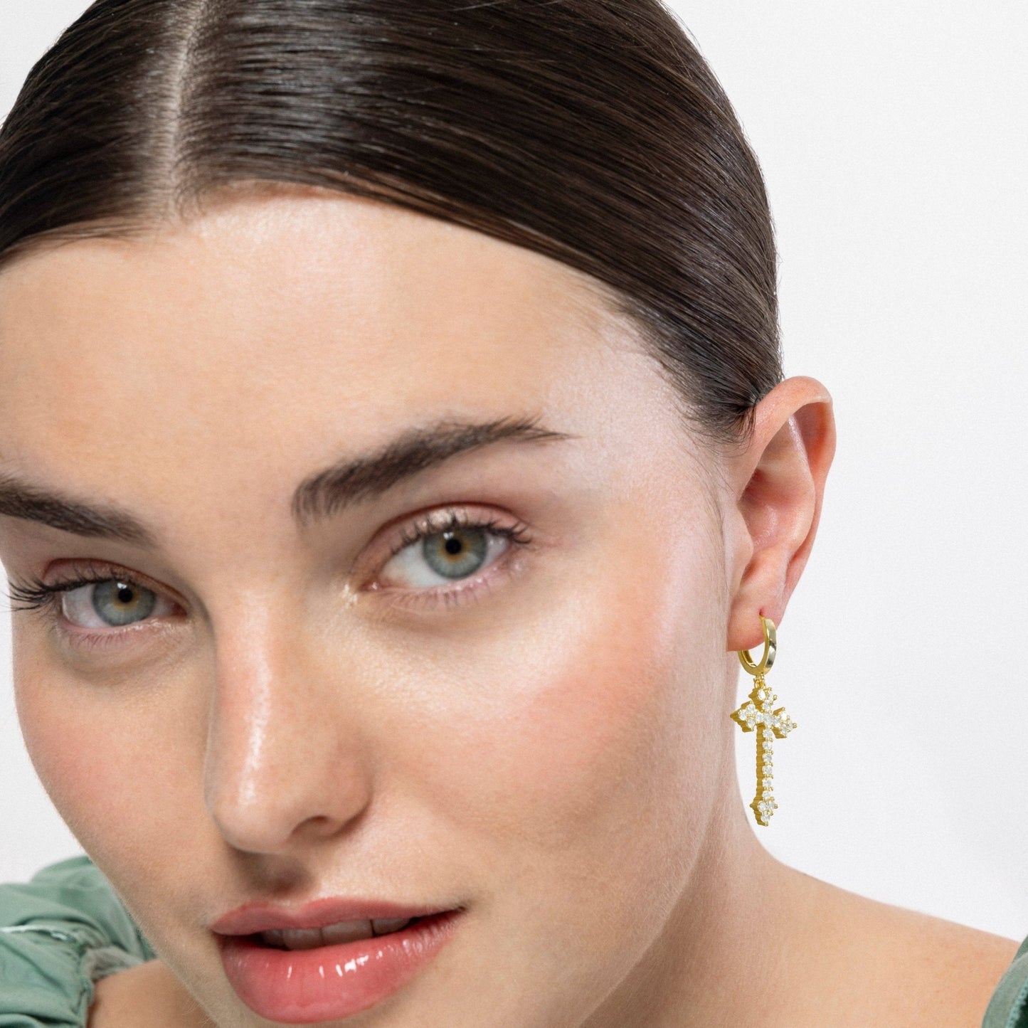 Pendientes acabado en oro amarilo 18k