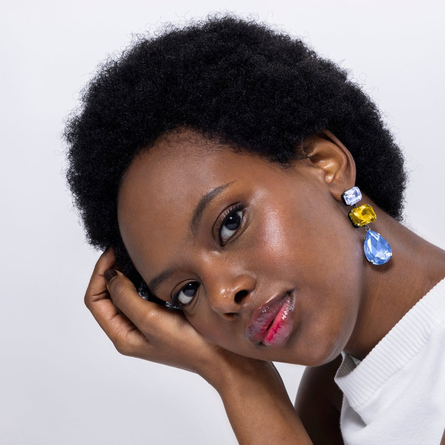 Pendientes acabados en oro amarillo 18k