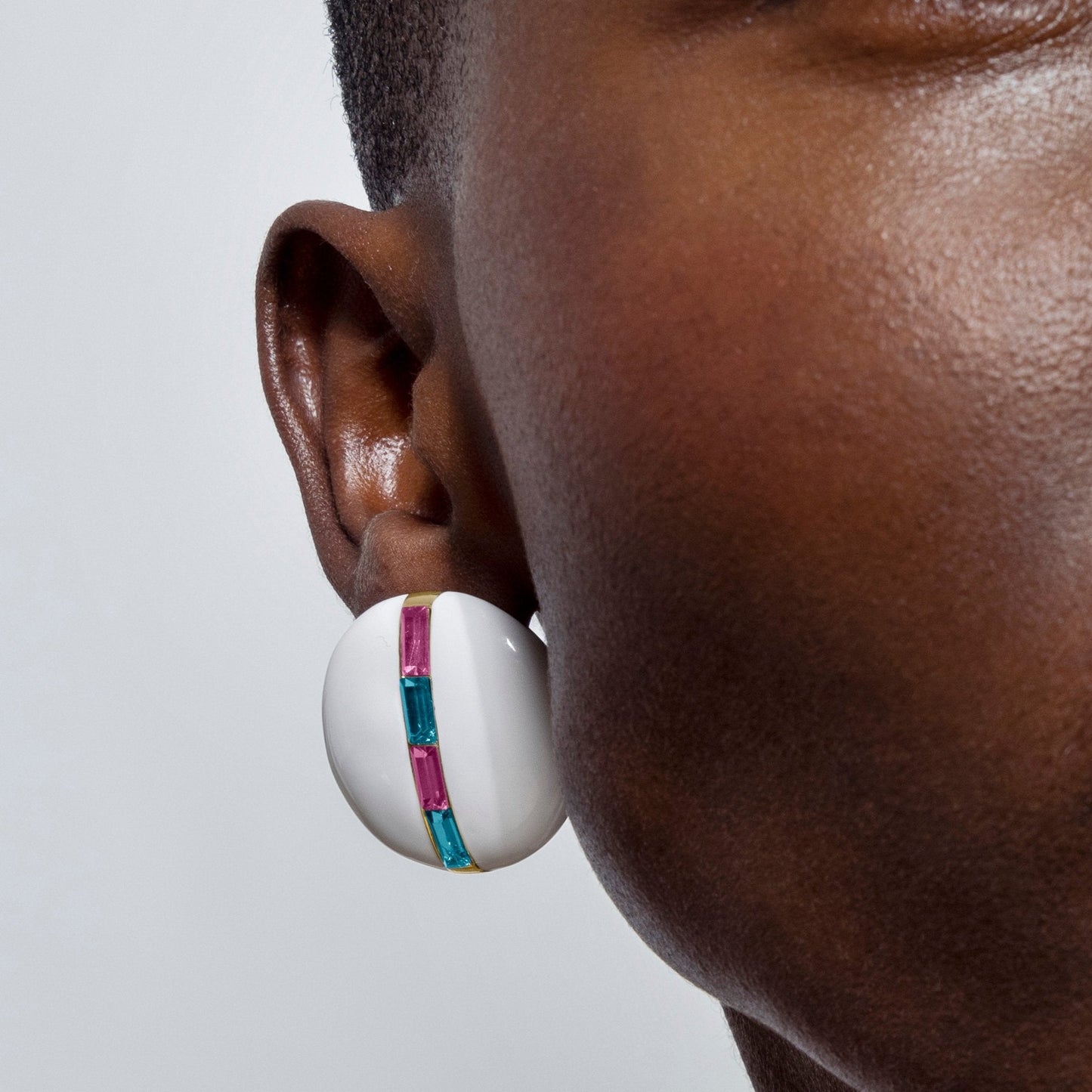 Pendientes acabados en oro amarillo 18K