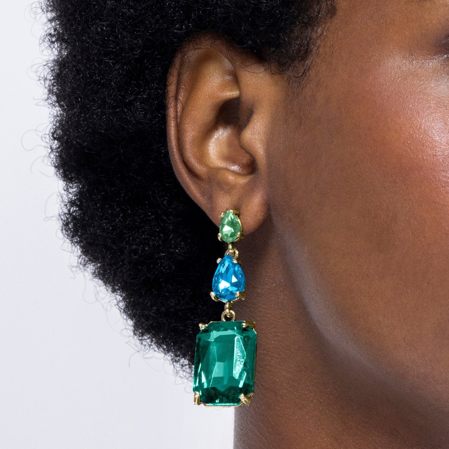 Pendientes acabados en oro amarillo 18k