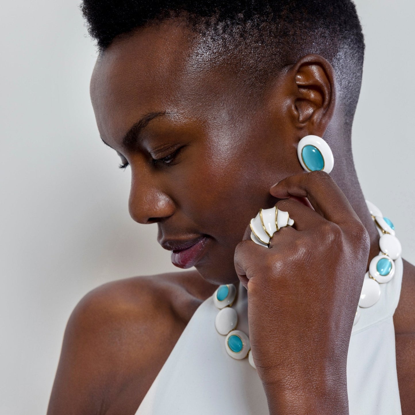 Pendientes acabados en oro amarillo 18K