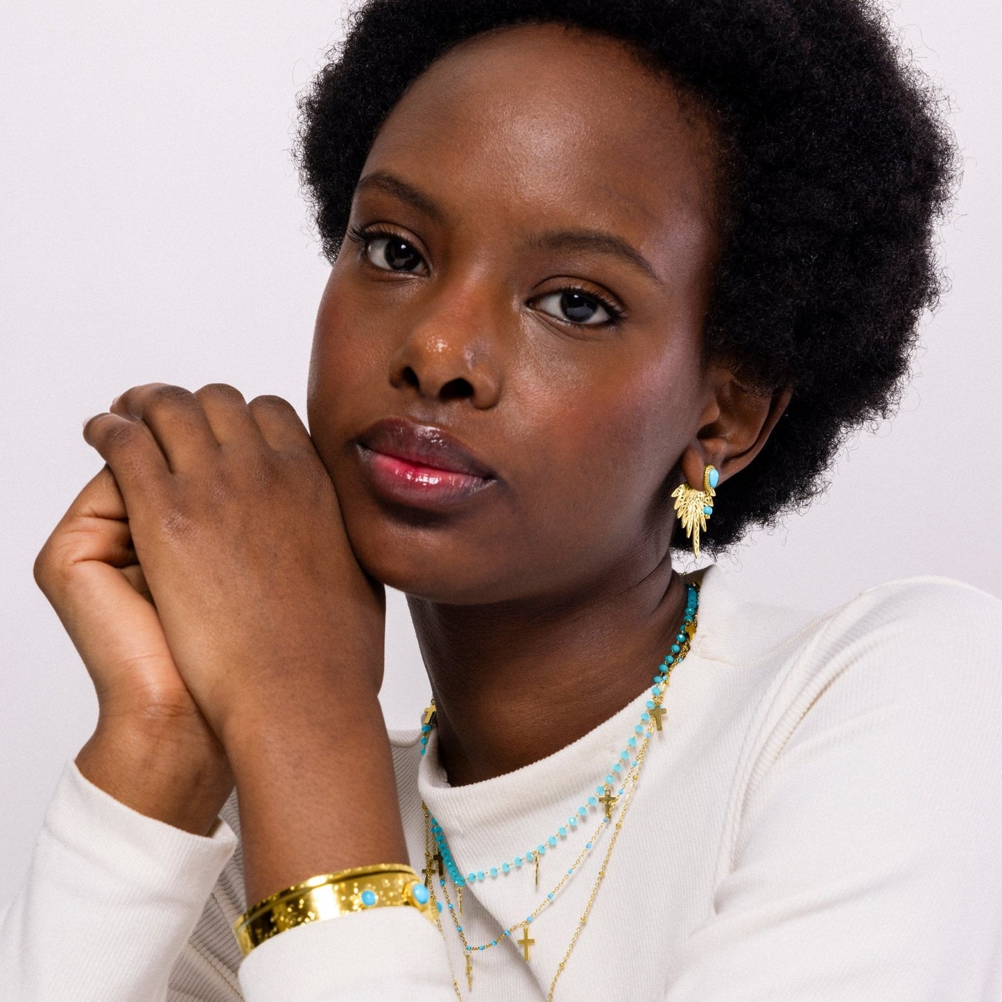 Pendientes acabados en oro amarillo 18k