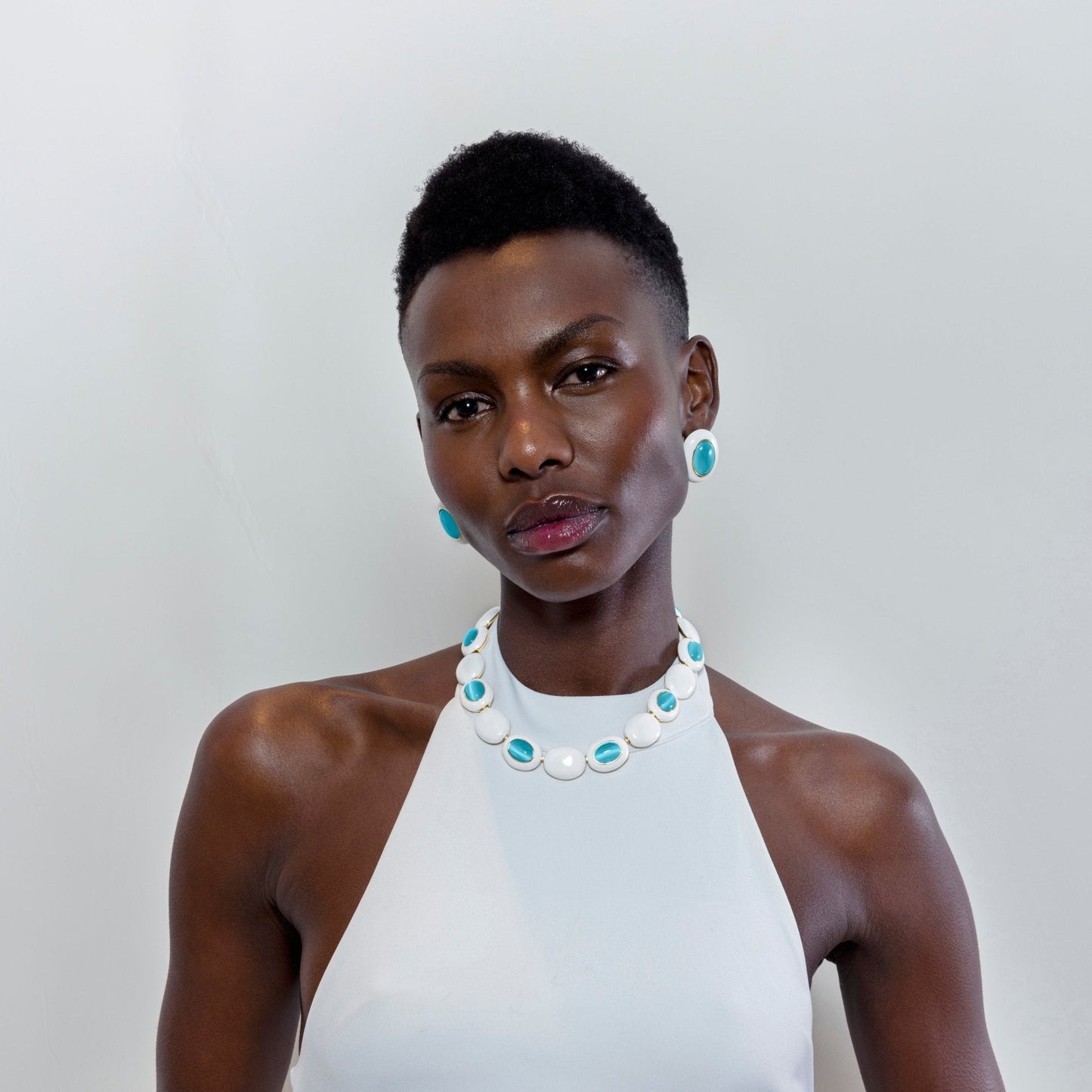 Pendientes acabados en oro amarillo 18K