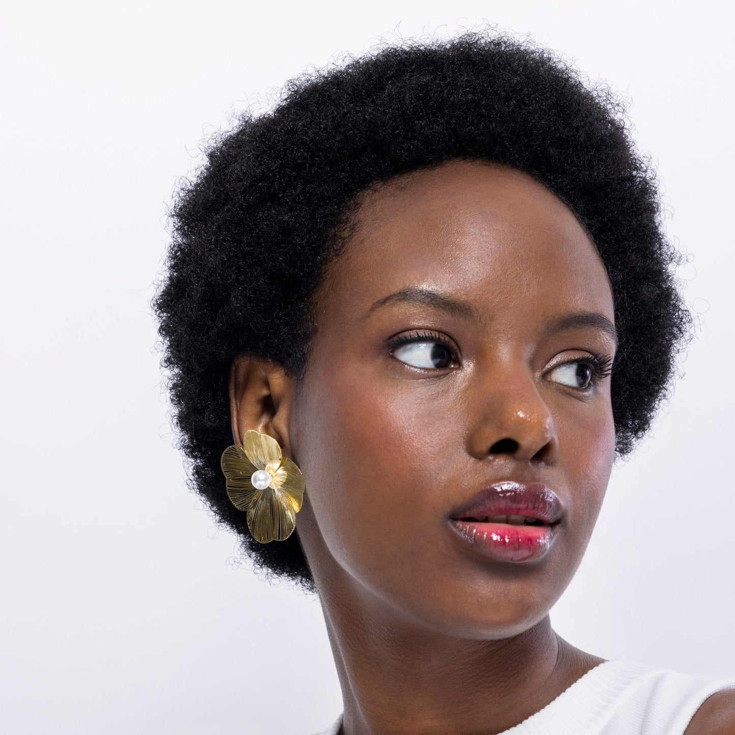 Pendientes acabados en oro amarillo 18k