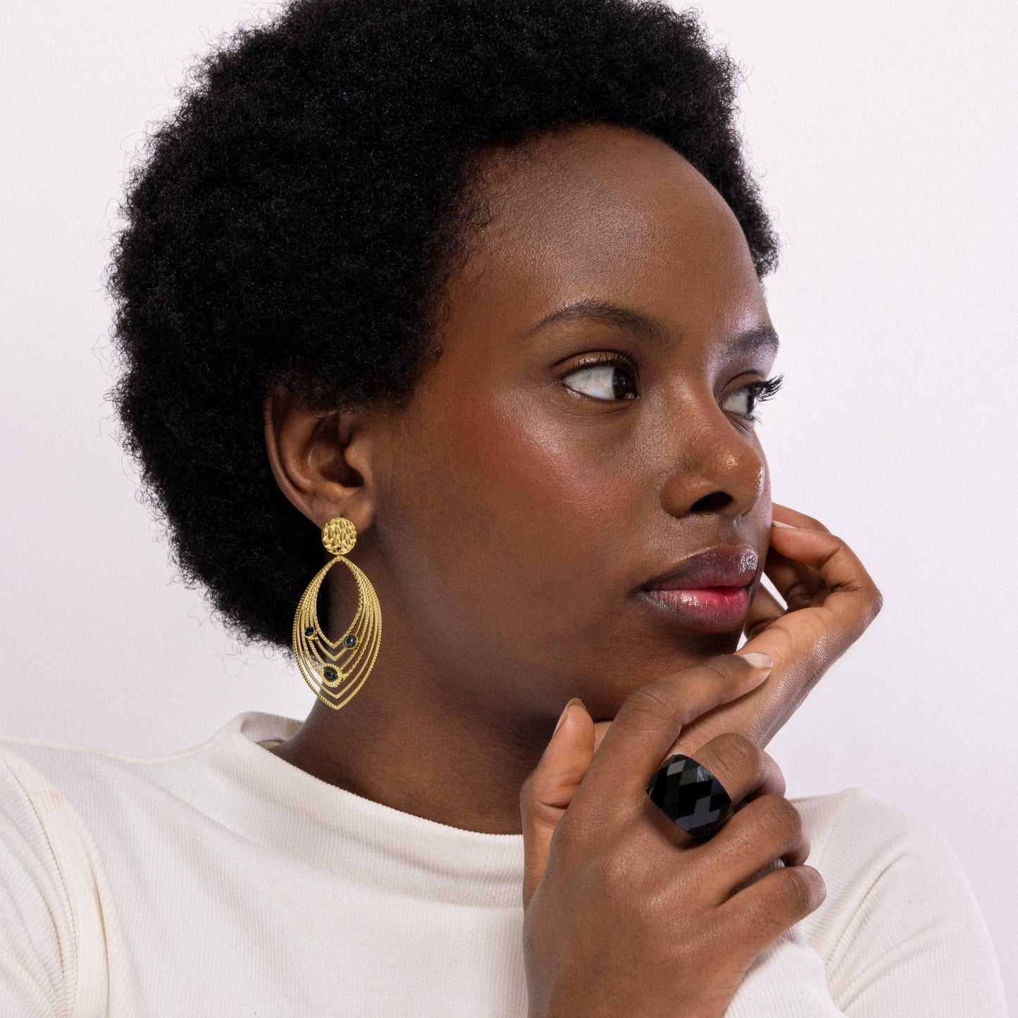 Pendientes acabados en oro amarillo 18k