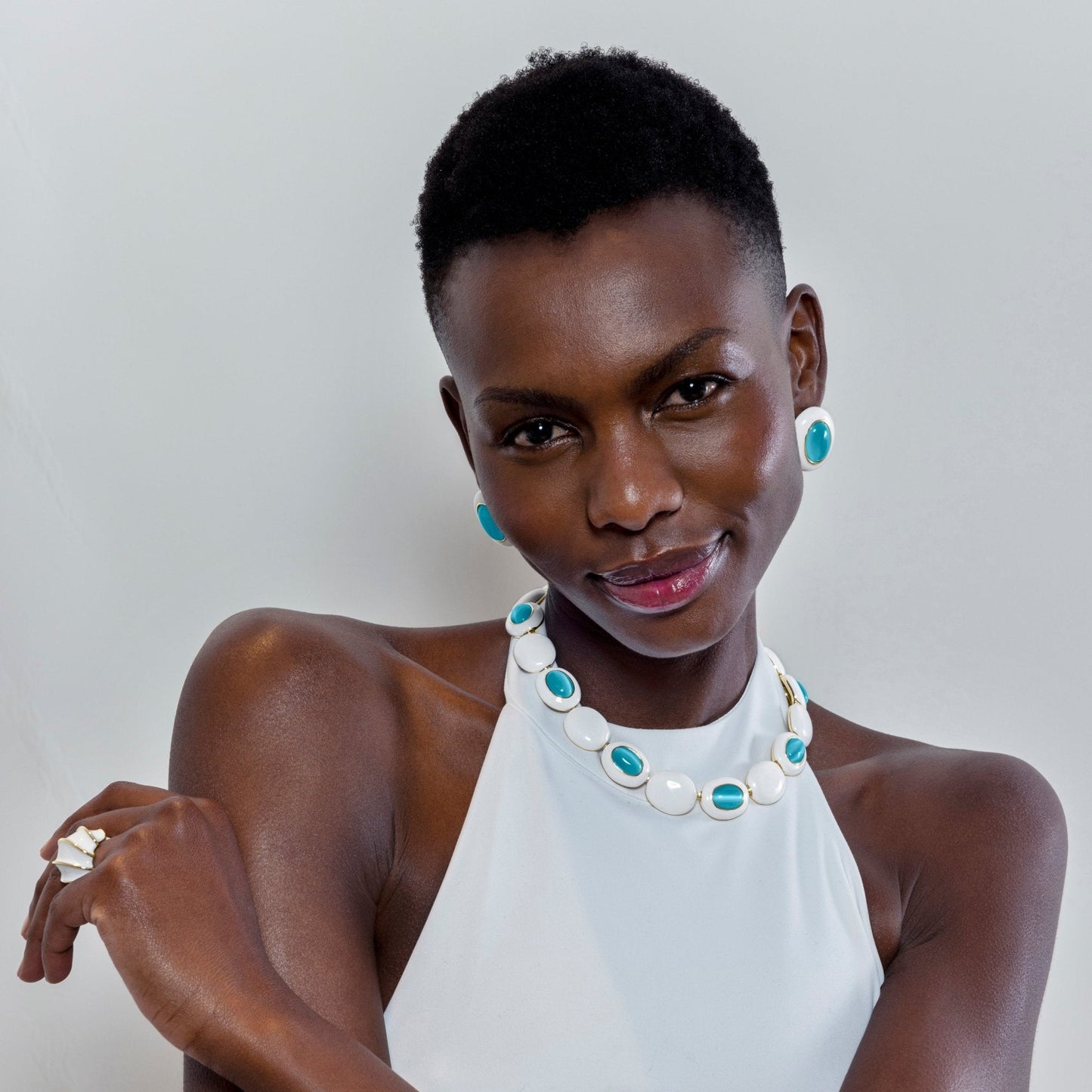 Pendientes acabados en oro amarillo 18K