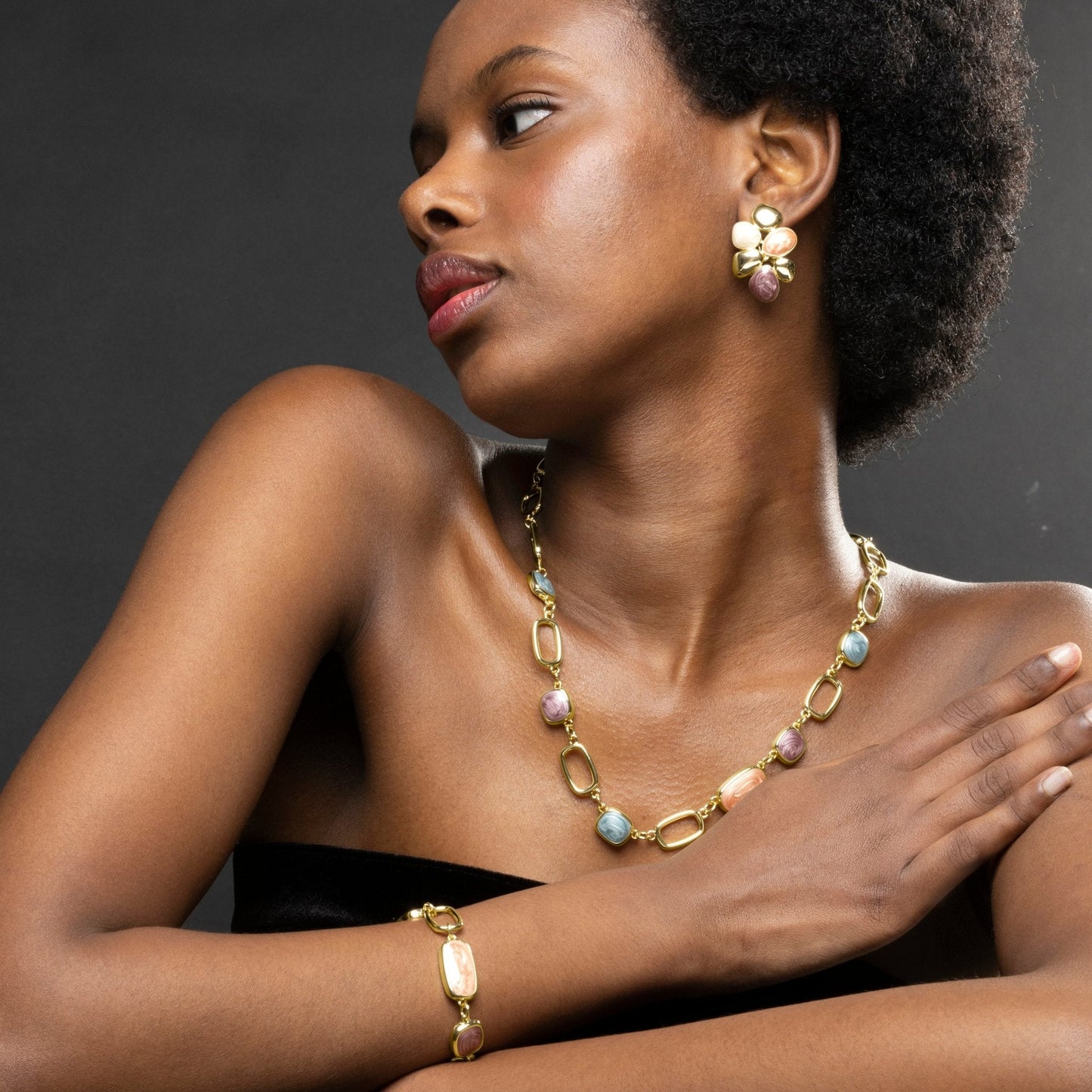 Pulsera acabado oro 18k