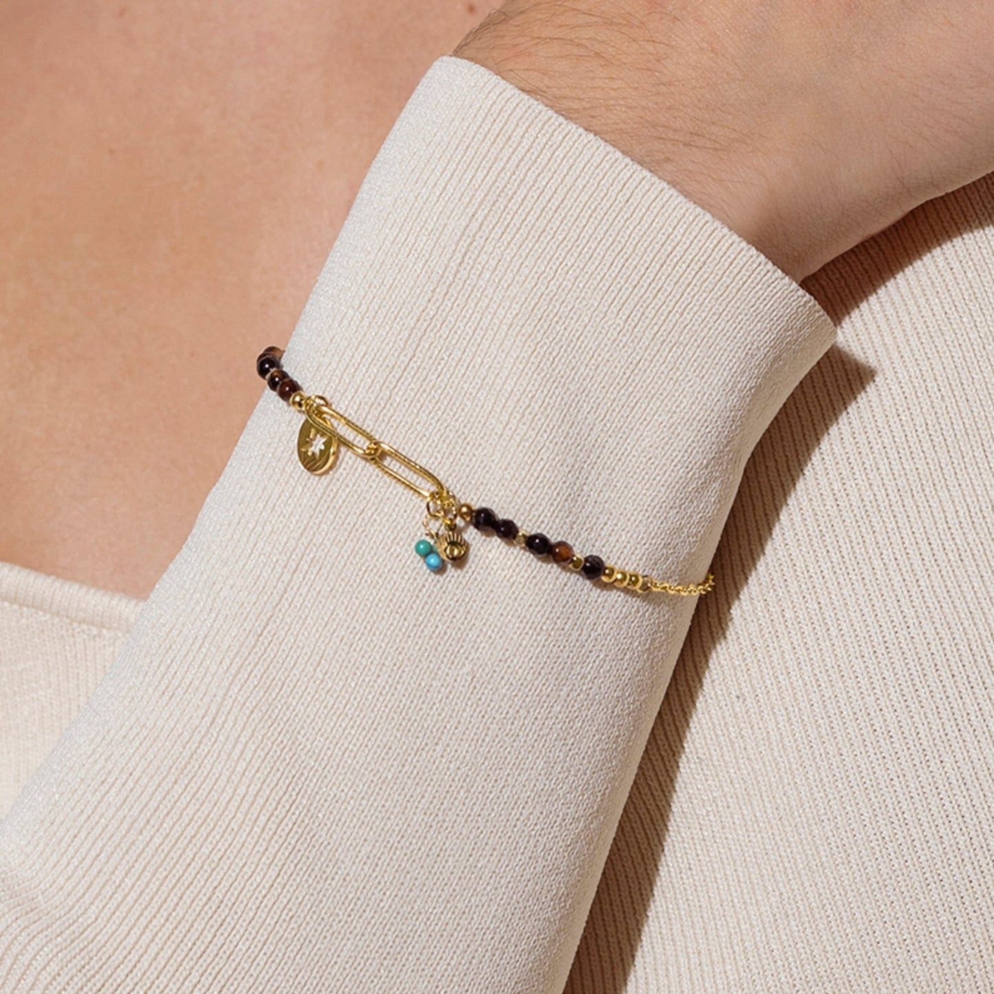 Pulsera acabado oro 18k