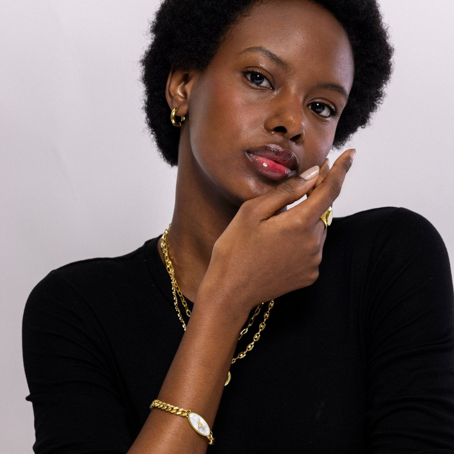 Pulsera Anleh acabada en oro amarillo 18k